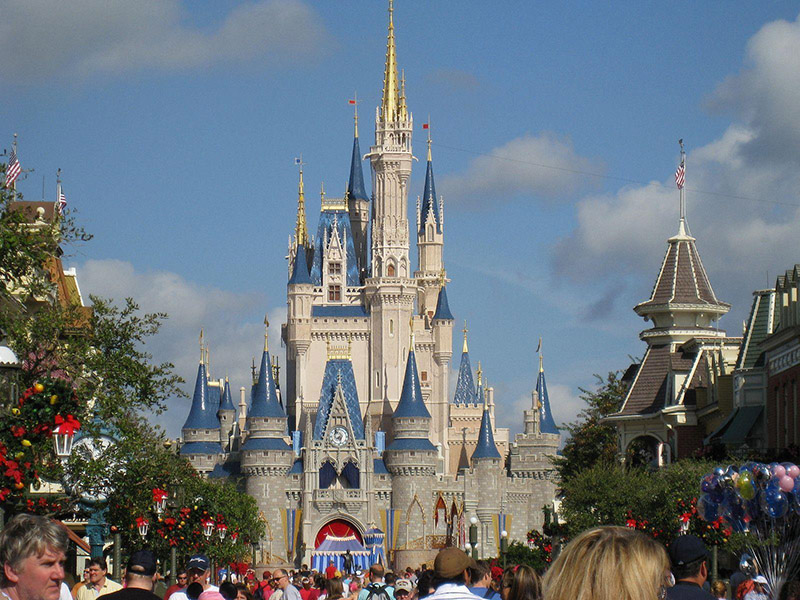 Read more about the article Save on Disney theme park tickets